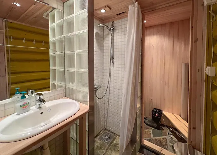 Beautiful In With Sauna Ron